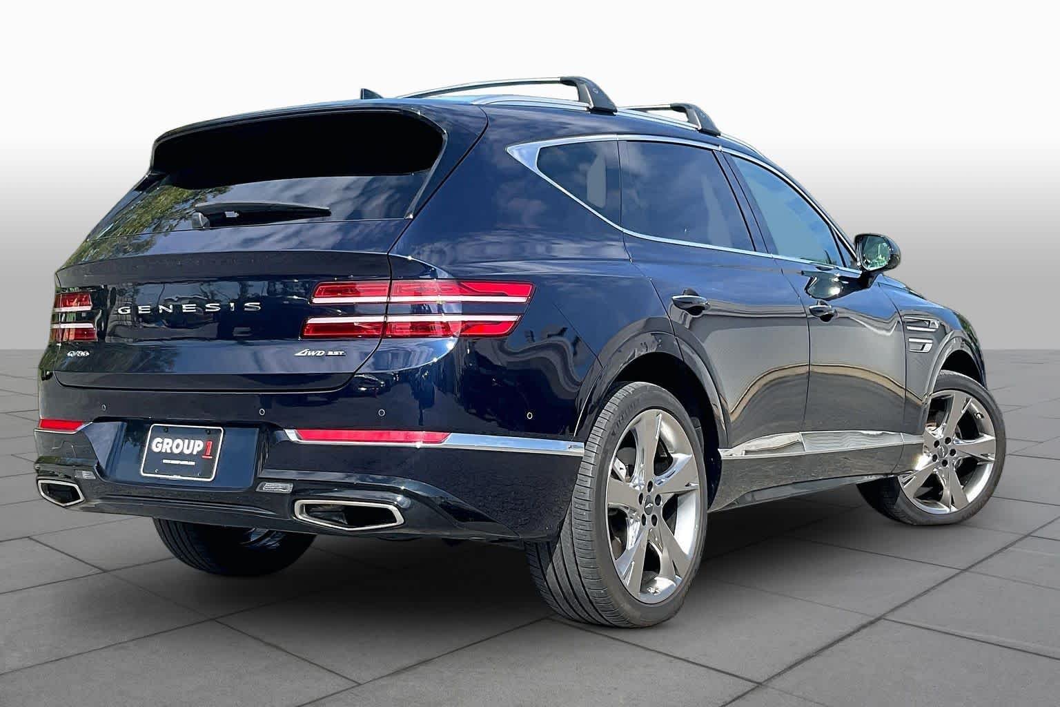 Used 2024 Capri Blue Genesis  image 12