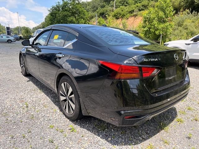 Used 2019 Black Nissan 2.5 SV image 10