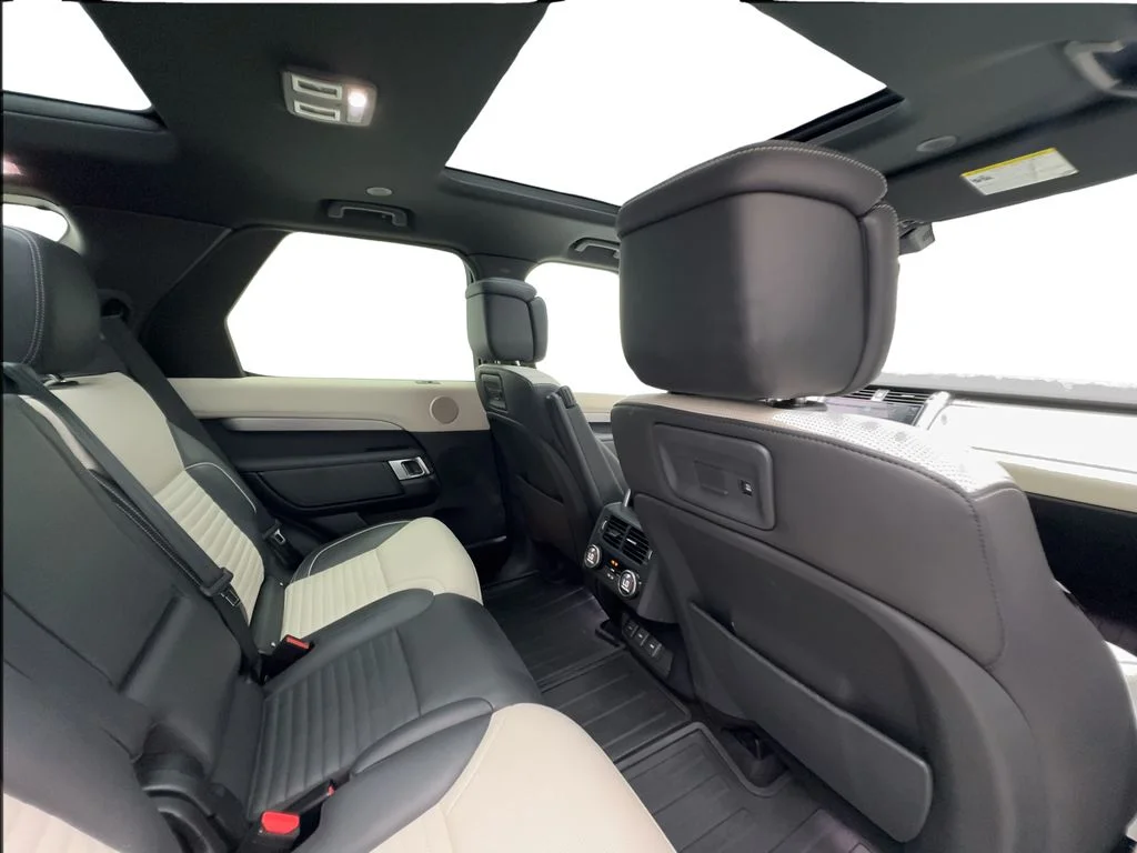 2023 Land Rover Discovery HSE R Dynamic - Photo 28