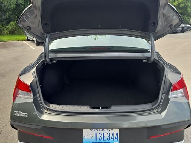 Used 2025 Gray Hyundai SE image 9