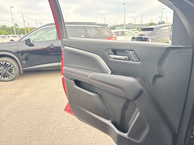 Used 2025 Red Chevrolet Z71 image 12