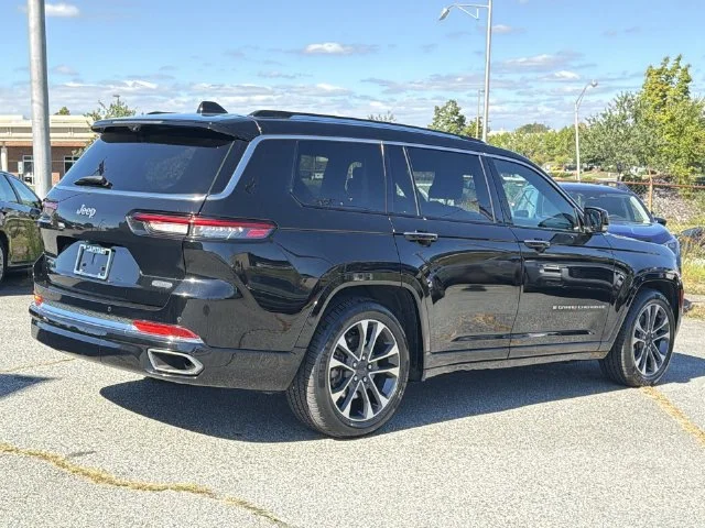 Used 2023 Black Jeep Overland image 13