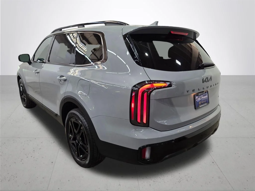 Used 2025 Gray Kia SX X-Line image 13
