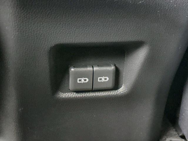 Certified Used 2025 DK. BLUE MC. Toyota  image 37