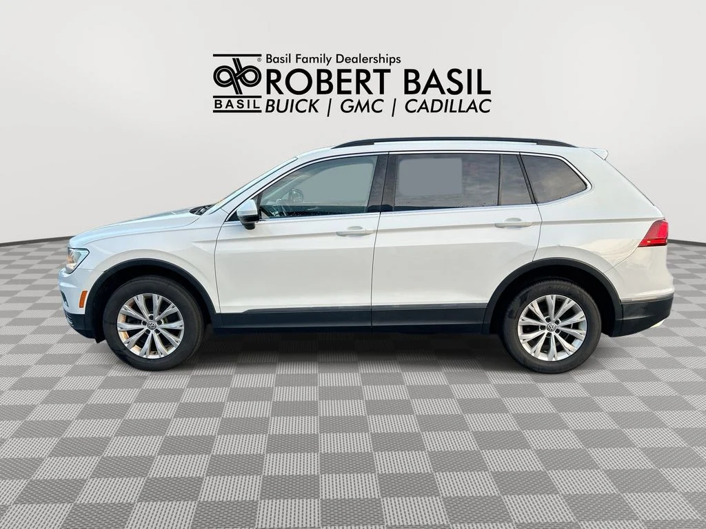 Used 2018 White Volkswagen 2.0T SE image 5