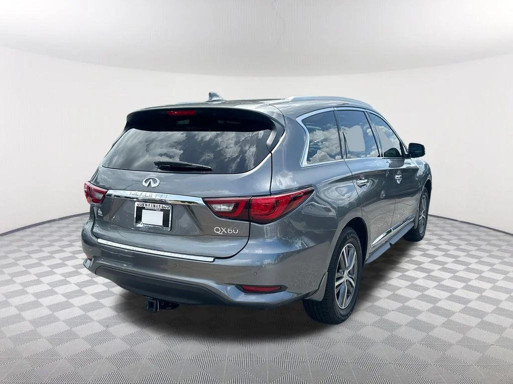 Used 2020 Gray INFINITI LUXE image 5