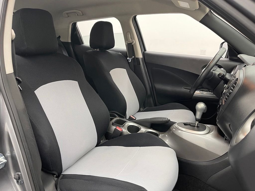 Used 2015 Gun Metallic Nissan S image 28