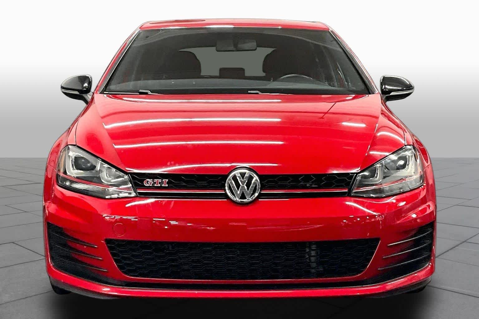 Pre-Owned 2017 Volkswagen Golf GTI Sport