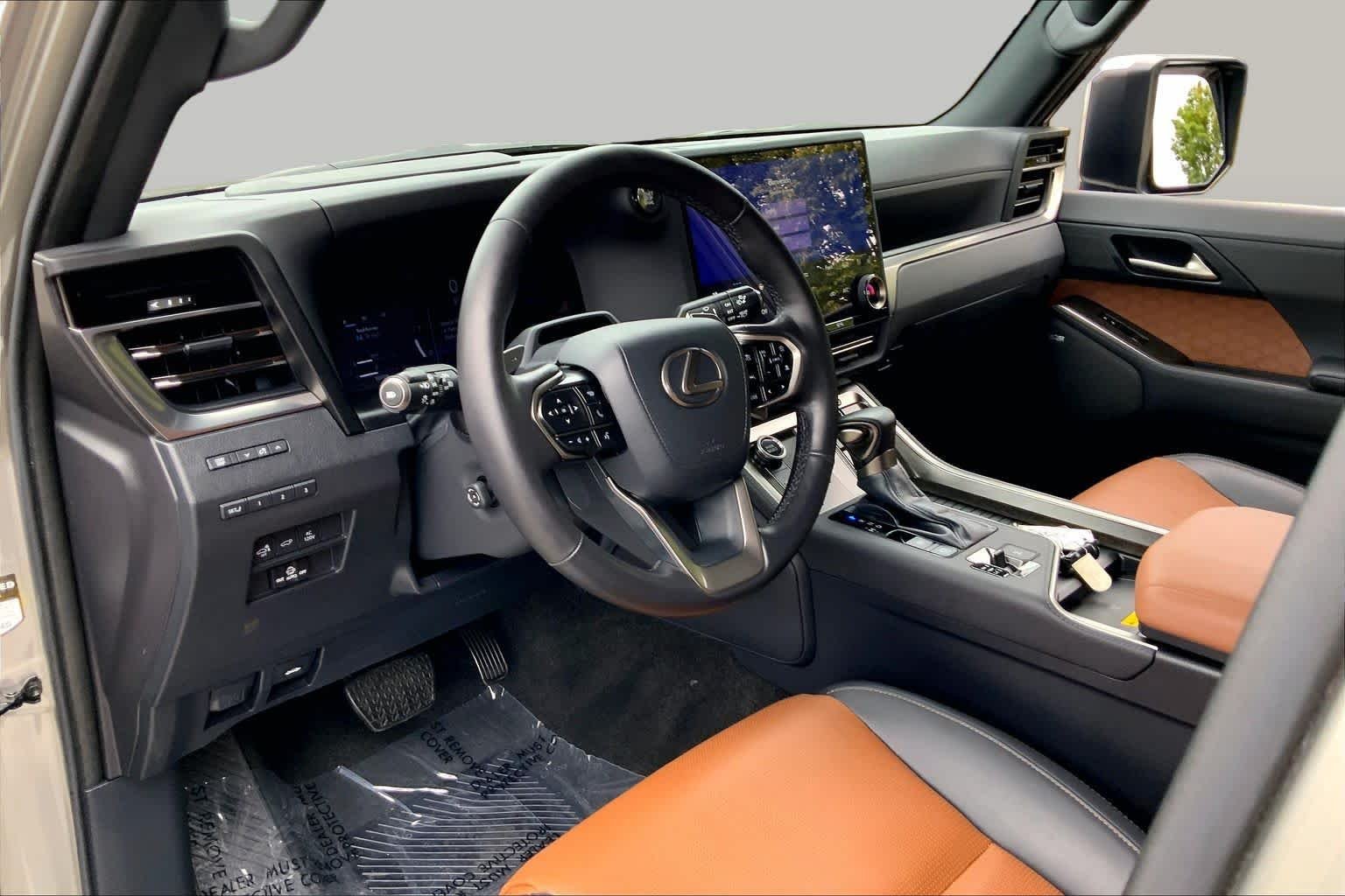 2024 Lexus GX Luxury+ - Photo 18