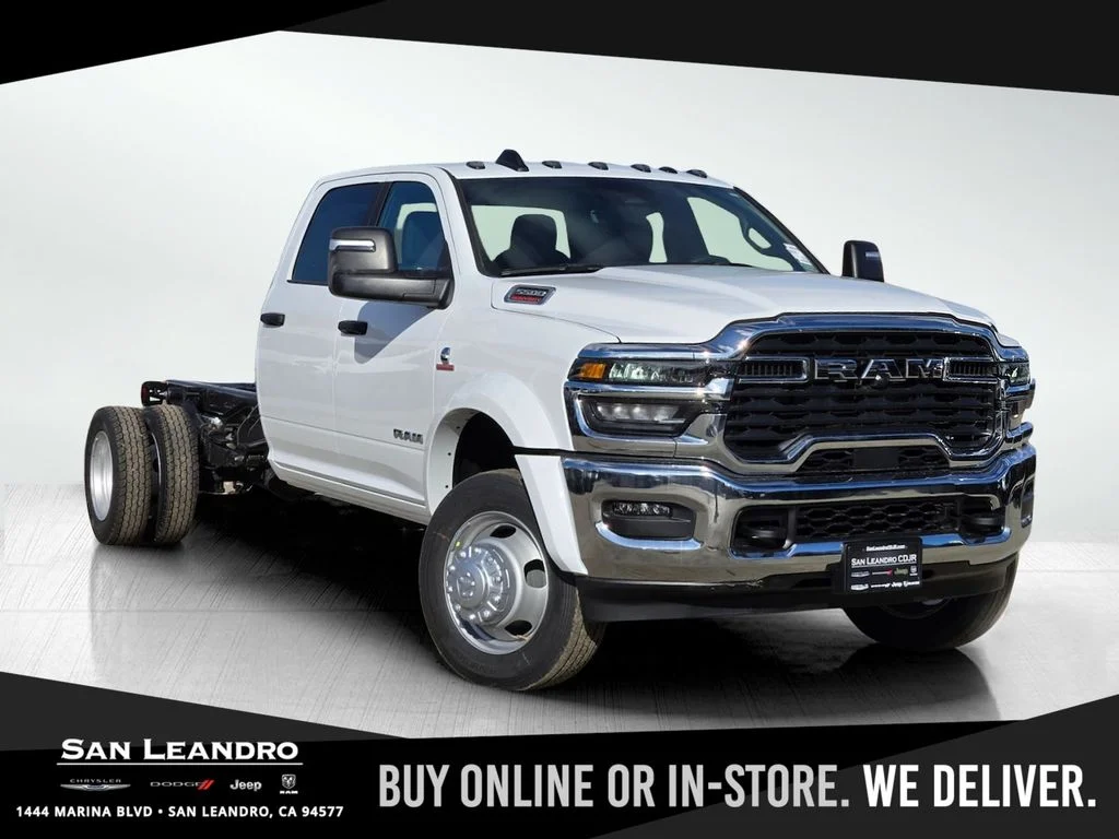 2026 RAM 5500 Big Horn 4X4 Crew Cab DRW 197" WB's photo