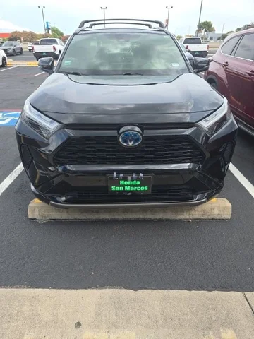 Pre-Owned 2022 Toyota RAV4 Hybrid SE