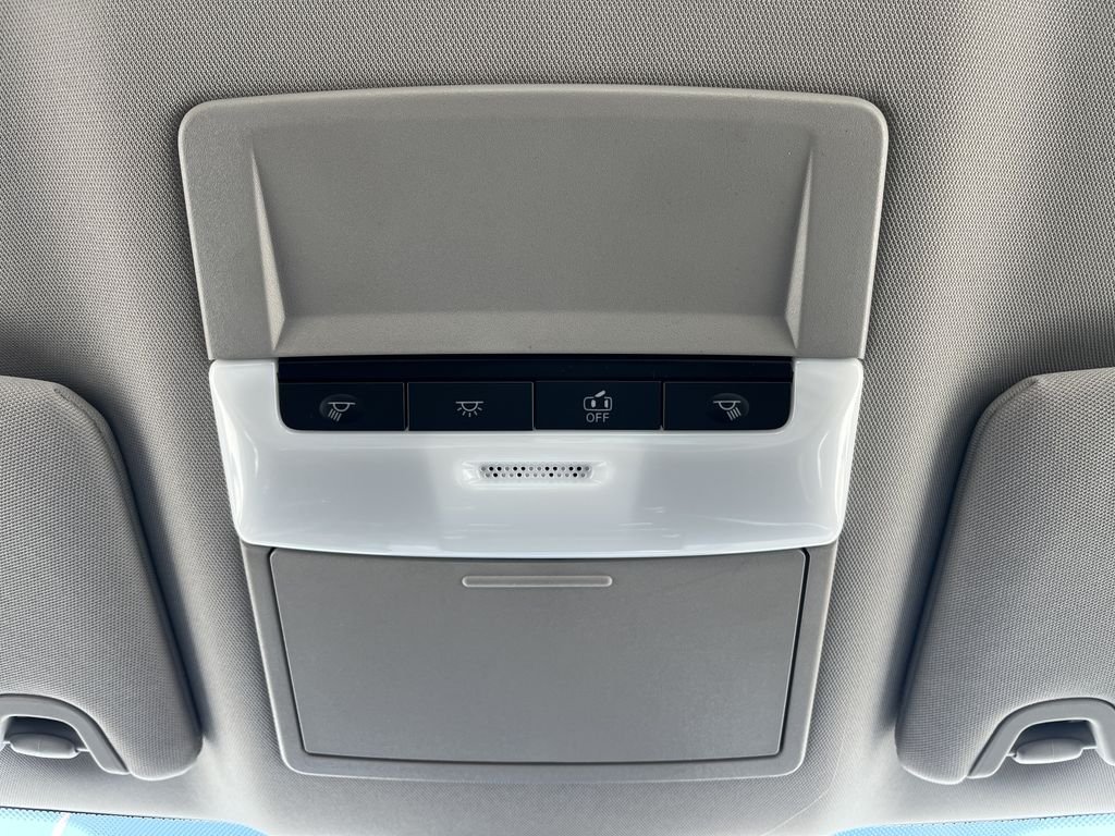 Used 2025 Glacier White Nissan 2.5 S image 30