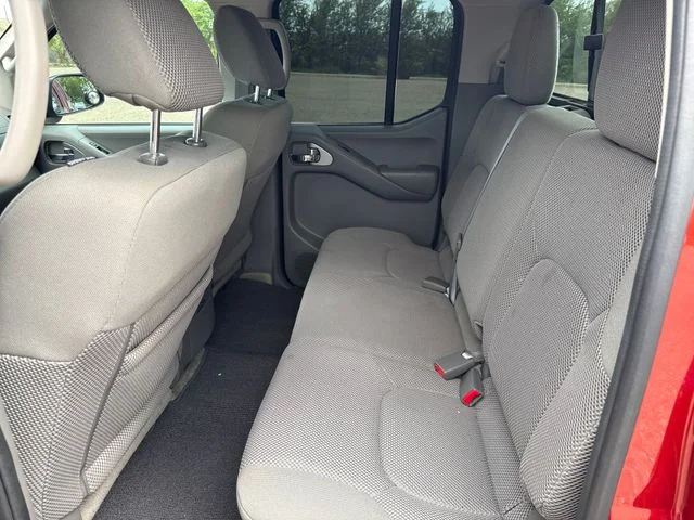 Used 2016 Red Nissan SV image 14