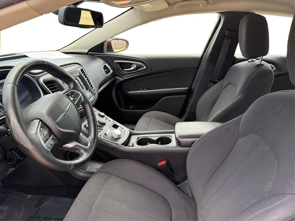Used 2015 Velvet Red Pearlcoat Chrysler Limited image 10