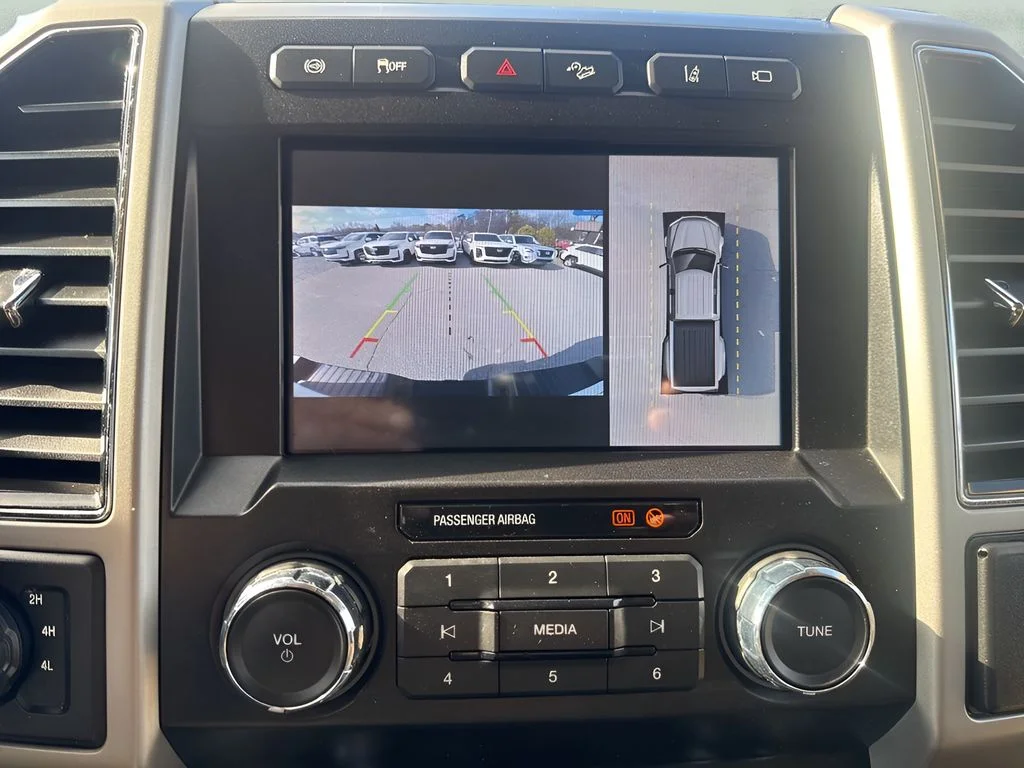 Used 2021 White Ford Lariat image 22
