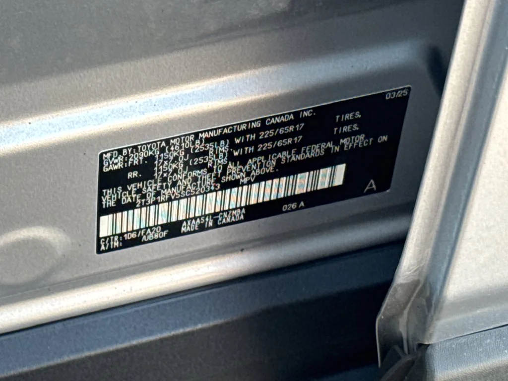 Used 2025 Silver Toyota XLE image 47