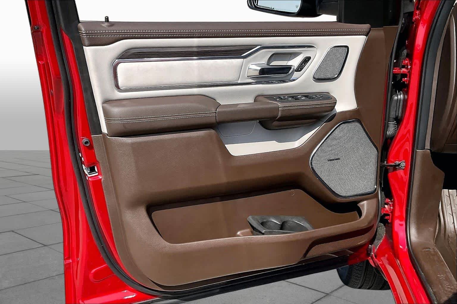 New 2027 Molten Red Pearl-Coat Exterior Paint RAM Laramie image 10