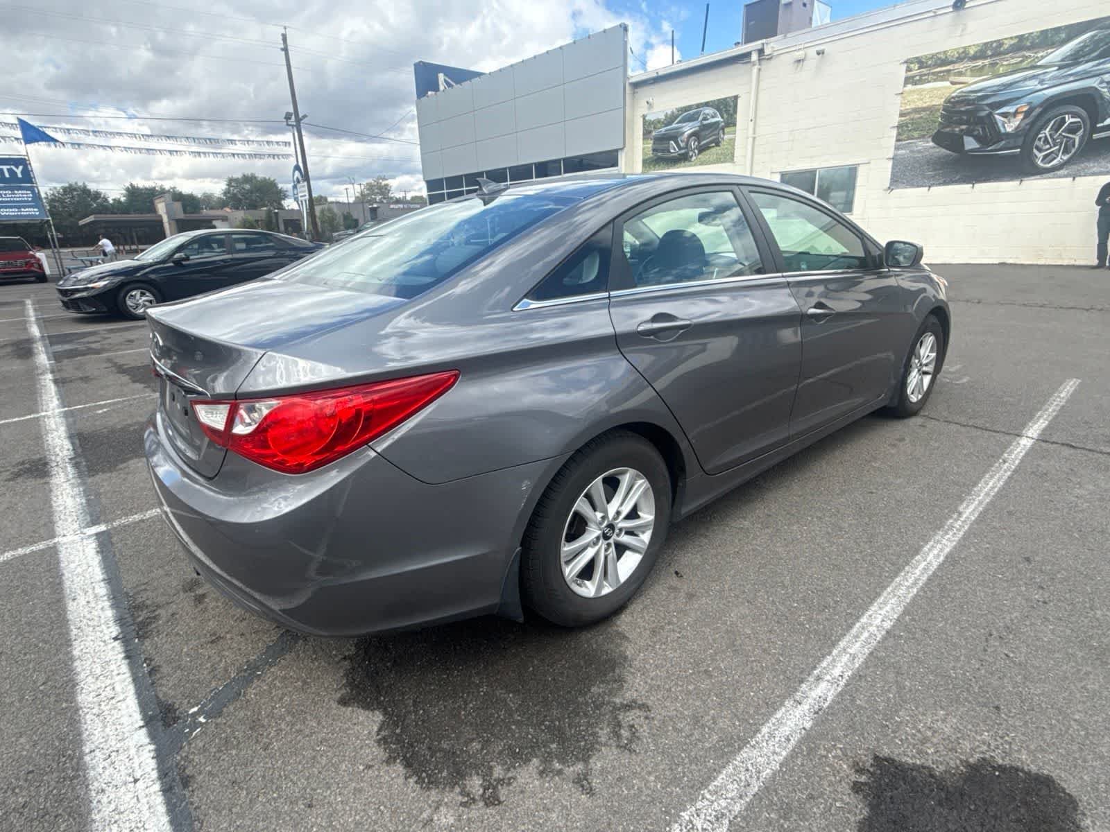 Used 2012 Harbor Gray Metallic Hyundai GLS image 6
