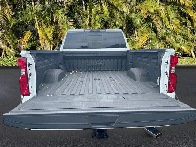 Used 2024 White Chevrolet High Country image 27