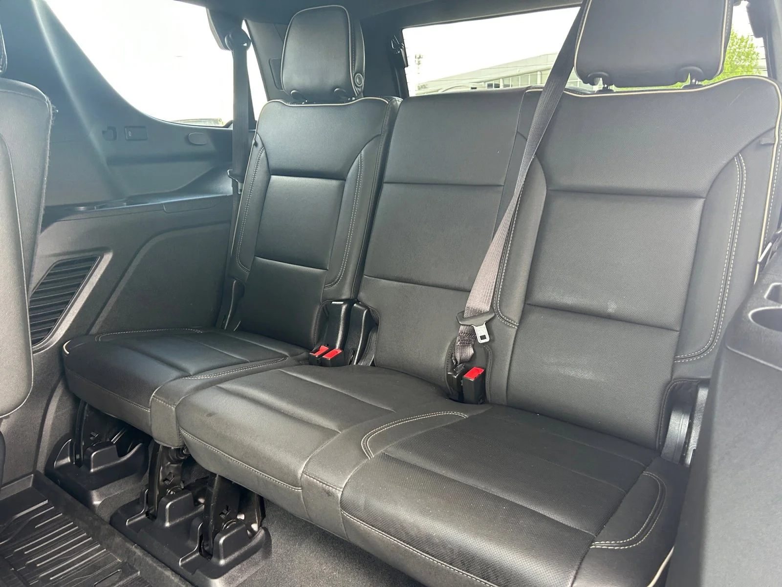 Used 2023 Black GMC SLT 4WD image 21