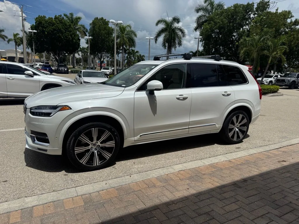 Used 2024 White Volvo Ultimate image 13