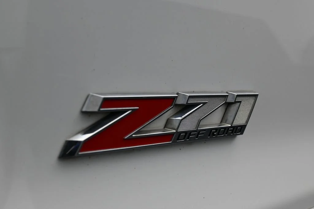 Used 2018 Summit White Chevrolet LTZ image 30