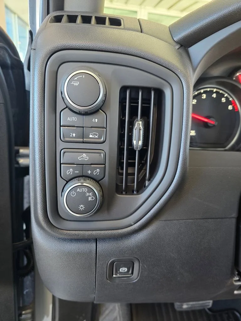2026 Chevrolet Silverado 1500 Custom - Photo 17