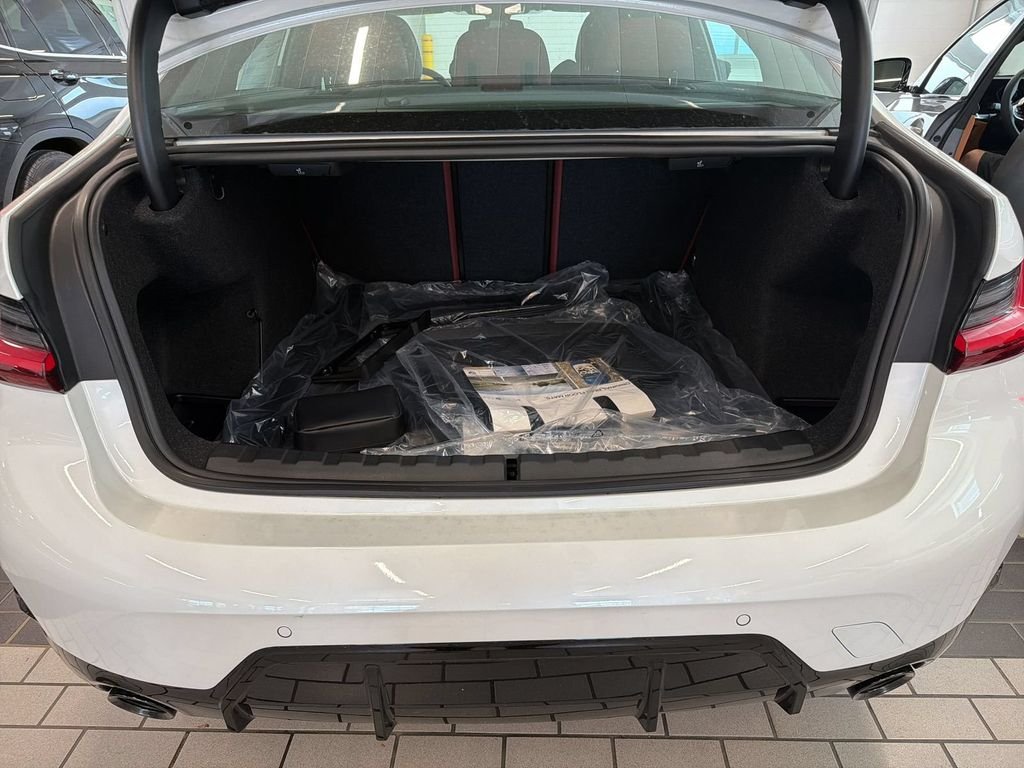 New 2026 Mineral White Metallic BMW 330i xDrive image 22