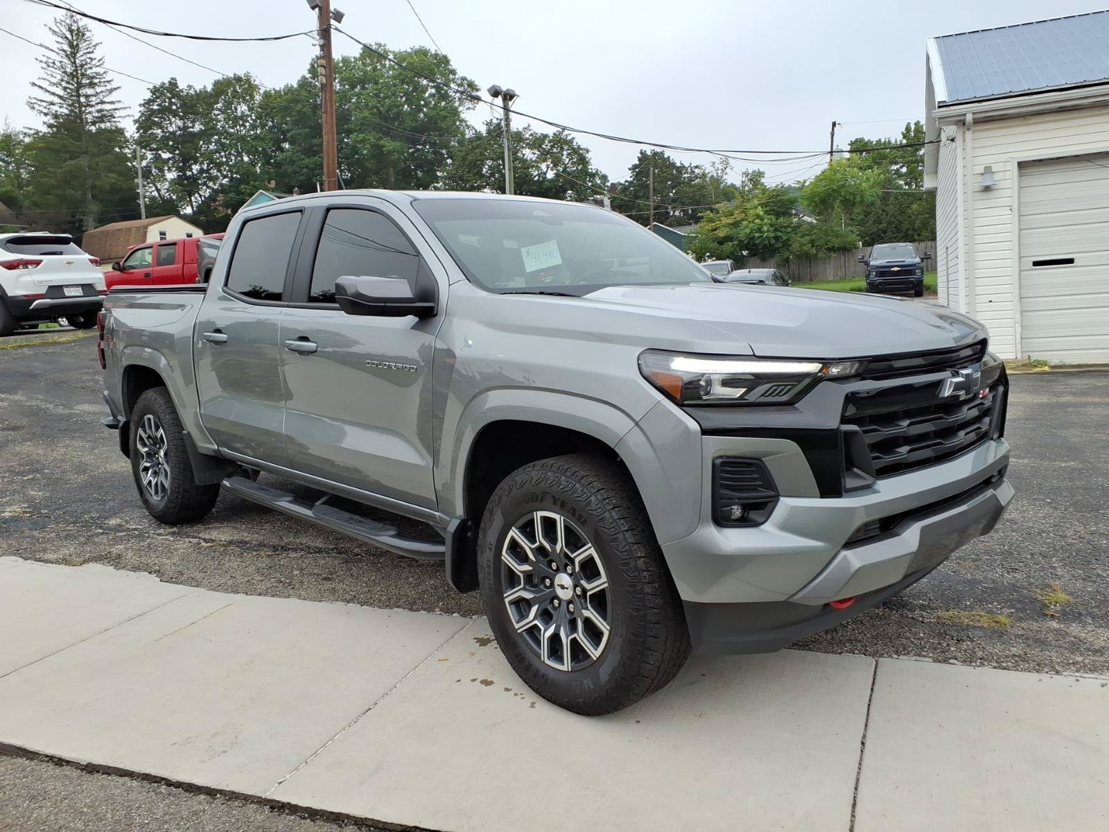 Used 2025 Sterling Gray Metallic Chevrolet 4WD Z71 image 1