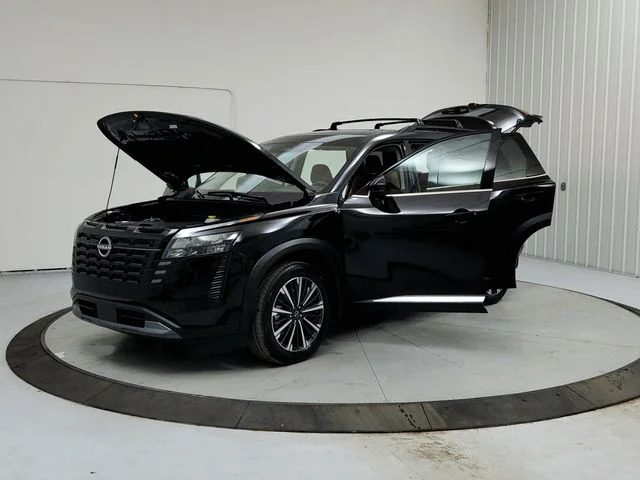 New 2026 Black Nissan Platinum image 11
