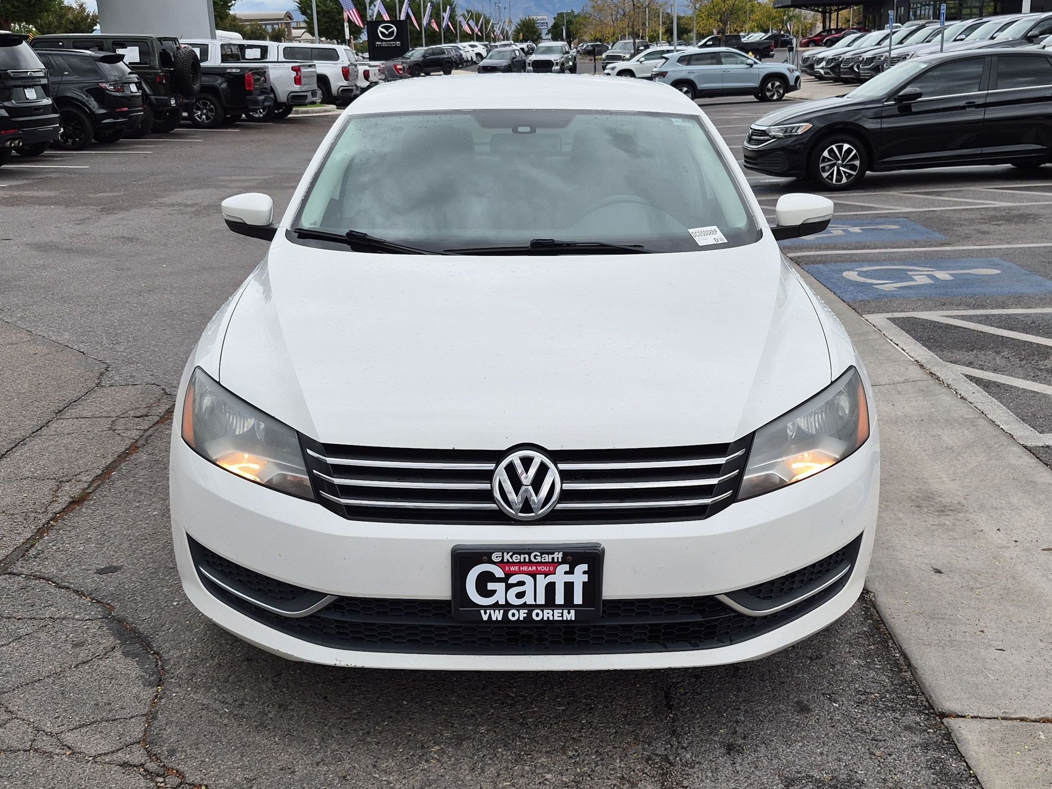 Used 2013 Candy White Volkswagen 2.5 SE image 8