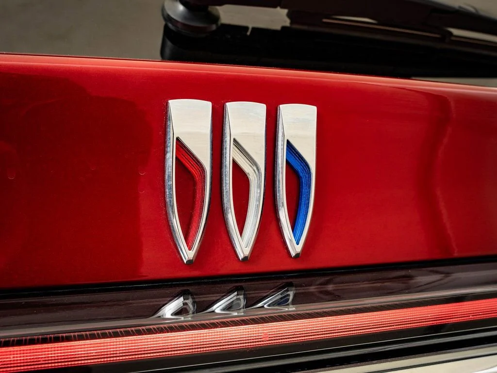 Used 2025 Cherry Red Tintcoat Buick Avenir image 18