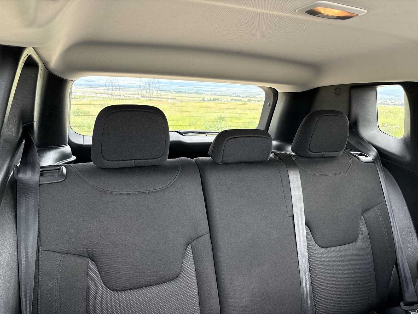 Used 2023 Graphite Gray Jeep Latitude image 34