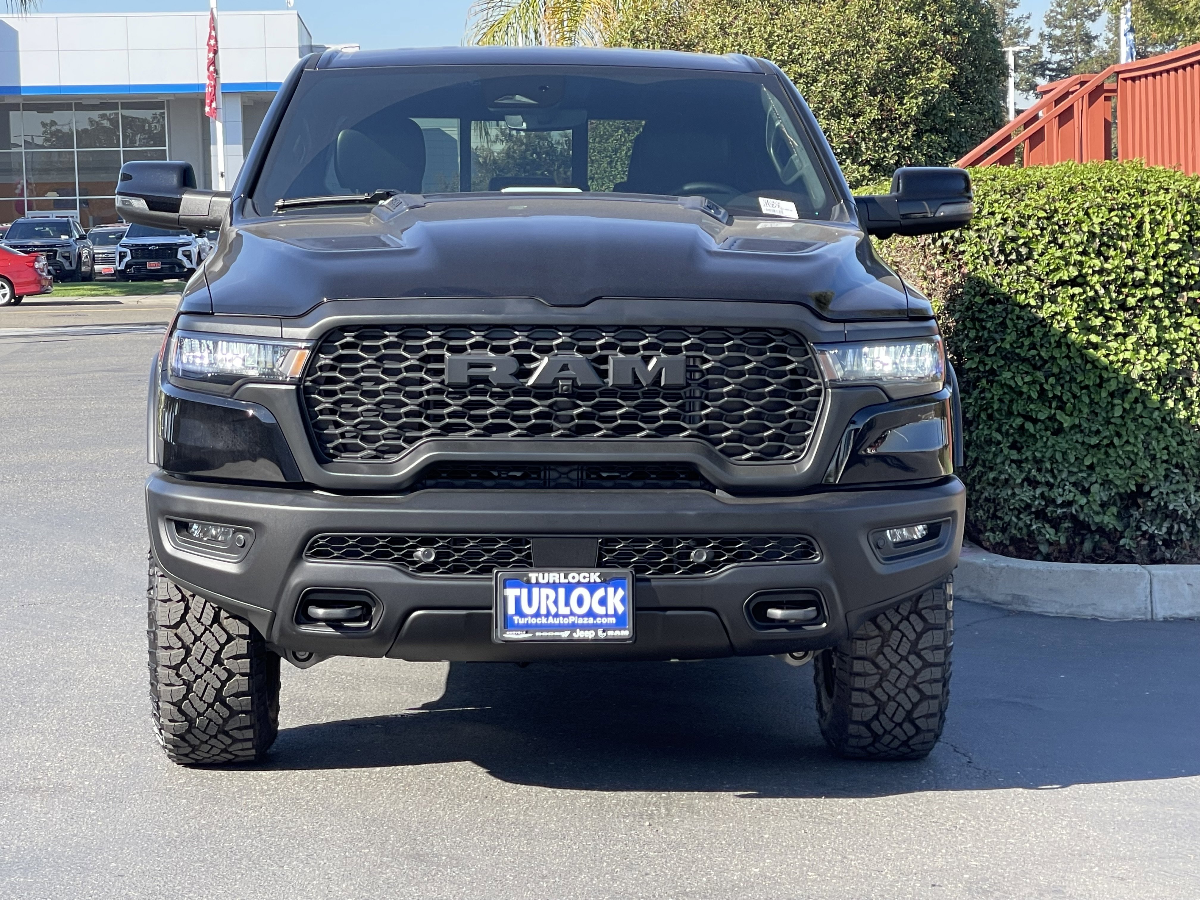 View vehicle photo 4