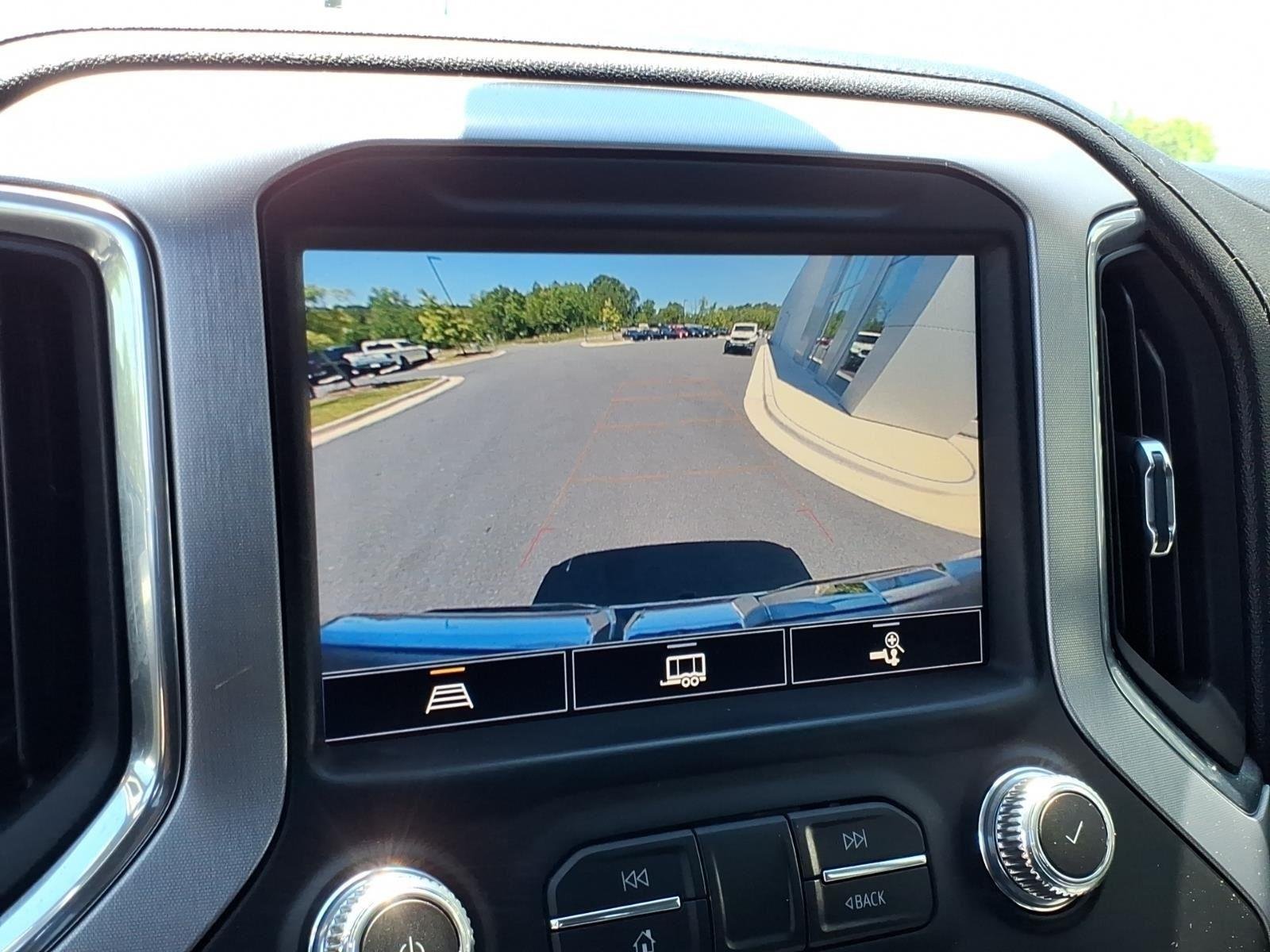 Used 2021 Onyx Black GMC SLT image 4