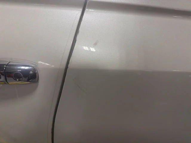 Used 2019 Pearl White Nissan 2.0 Edition ONE image 4