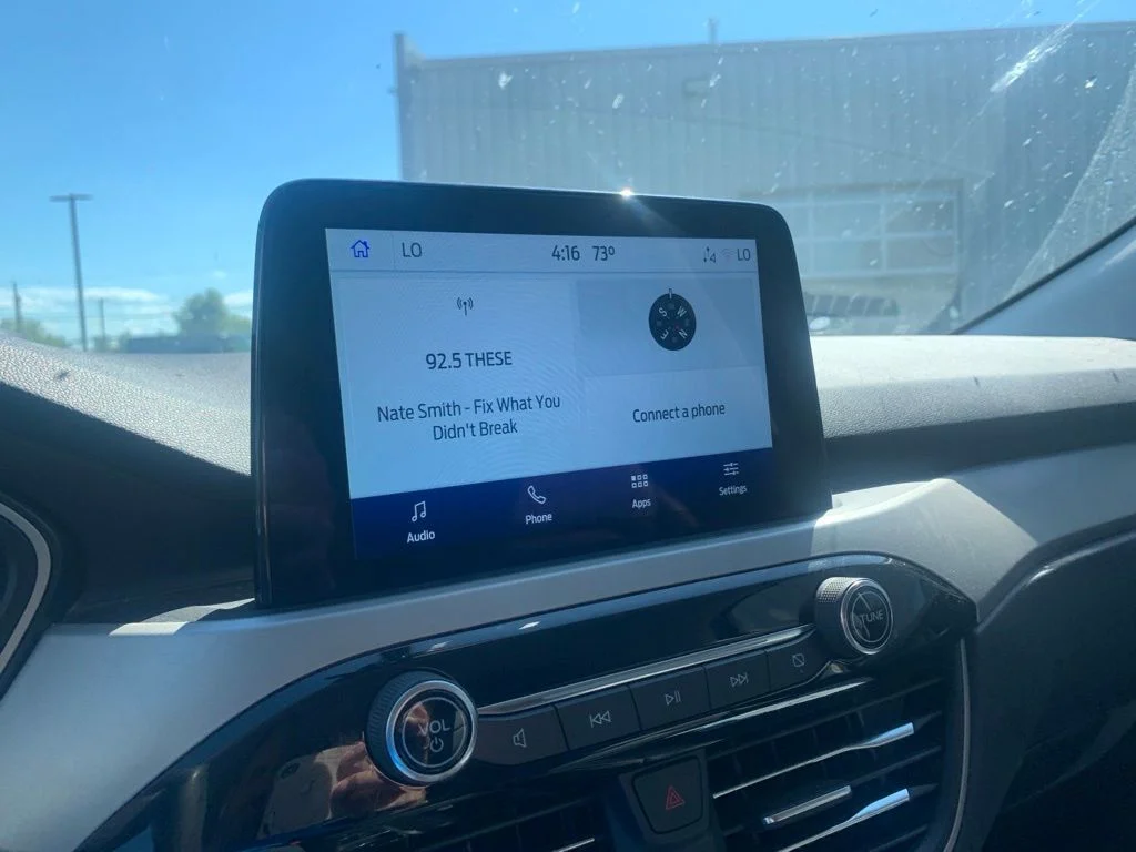 Used 2022 Gray Ford SEL image 16
