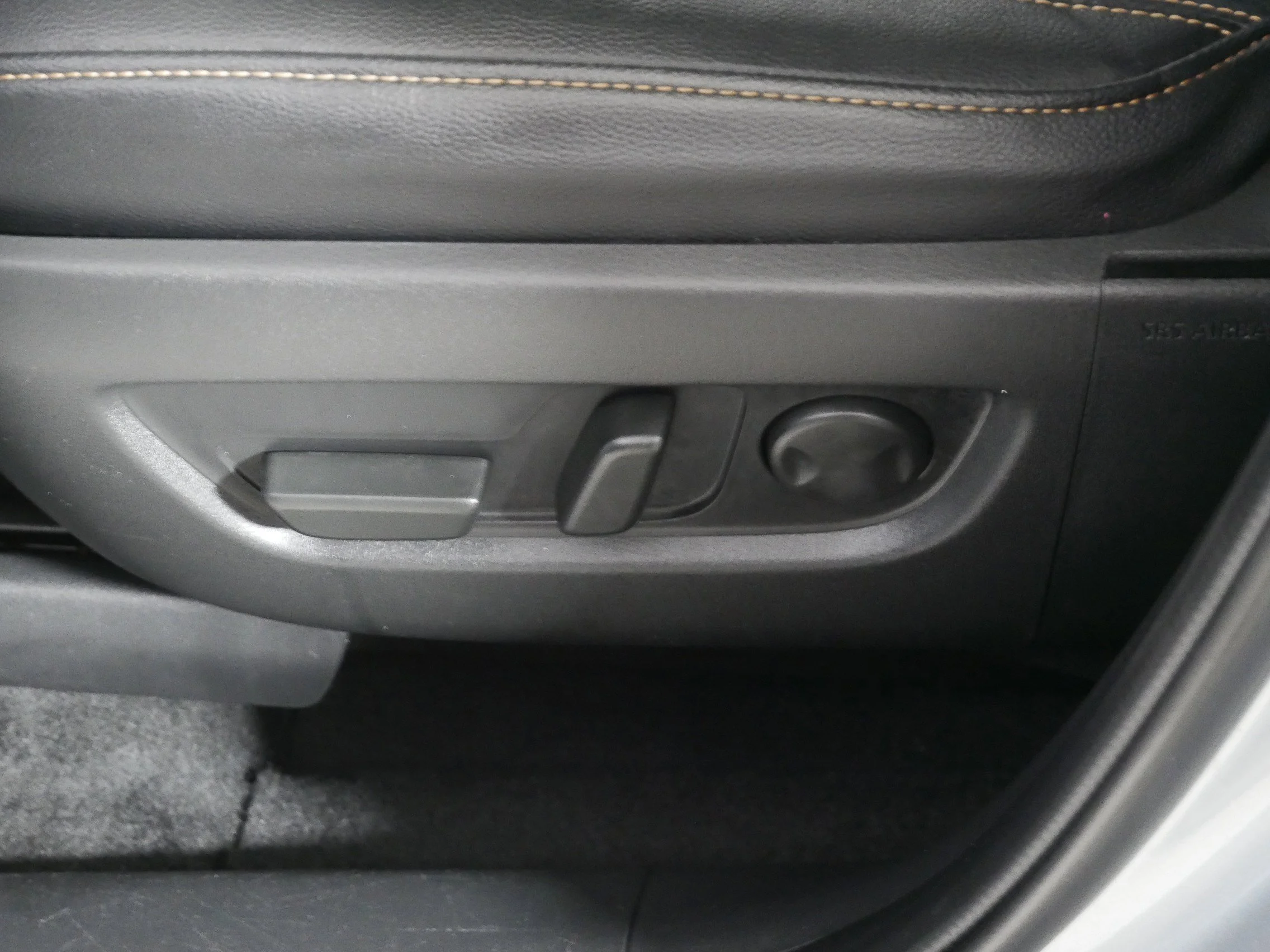 Used 2024 Sonic Silver Mazda 3.3 Turbo Premium image 20