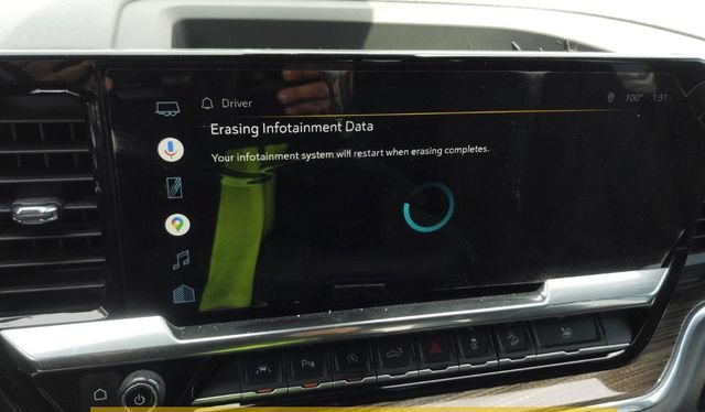 Used 2022 Black Chevrolet LT image 5