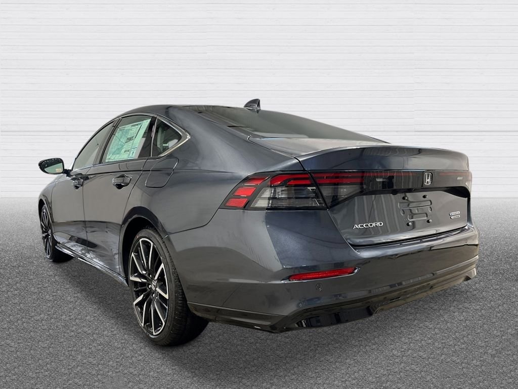New 2026 Meteorite Gray Metallic Honda Touring Hybrid image 3