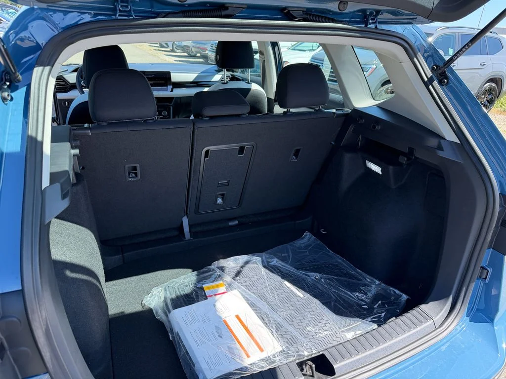 New 2026 Monterey Blue Pearl Volkswagen 1.5T S image 24