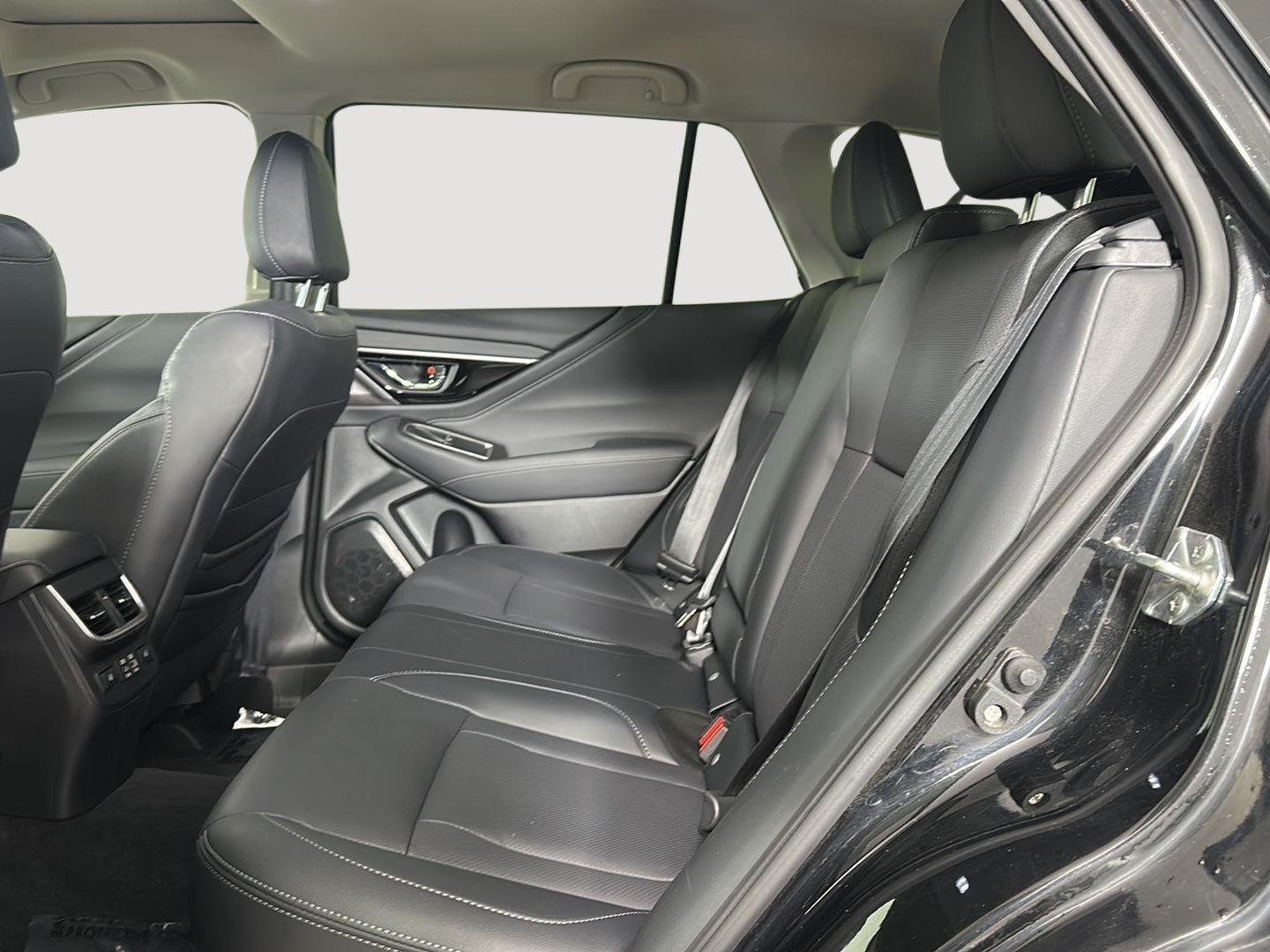 Used 2023 Crystal Black Silica Subaru Limited image 18