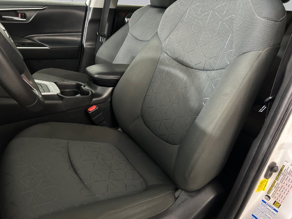 Used 2021 White Toyota XLE image 8