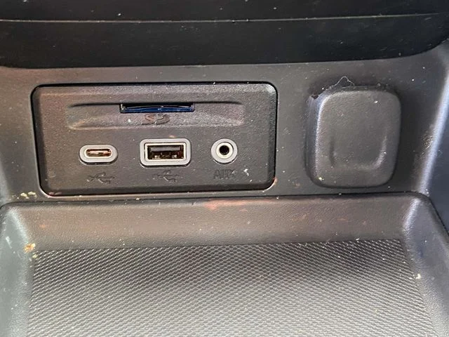Used 2022 Black GMC AT4 image 27