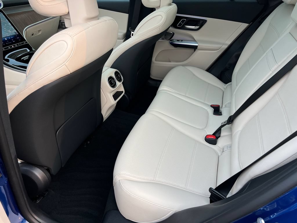 New 2026 Starling Blue Metallic Mercedes-Benz GLC 300 image 59