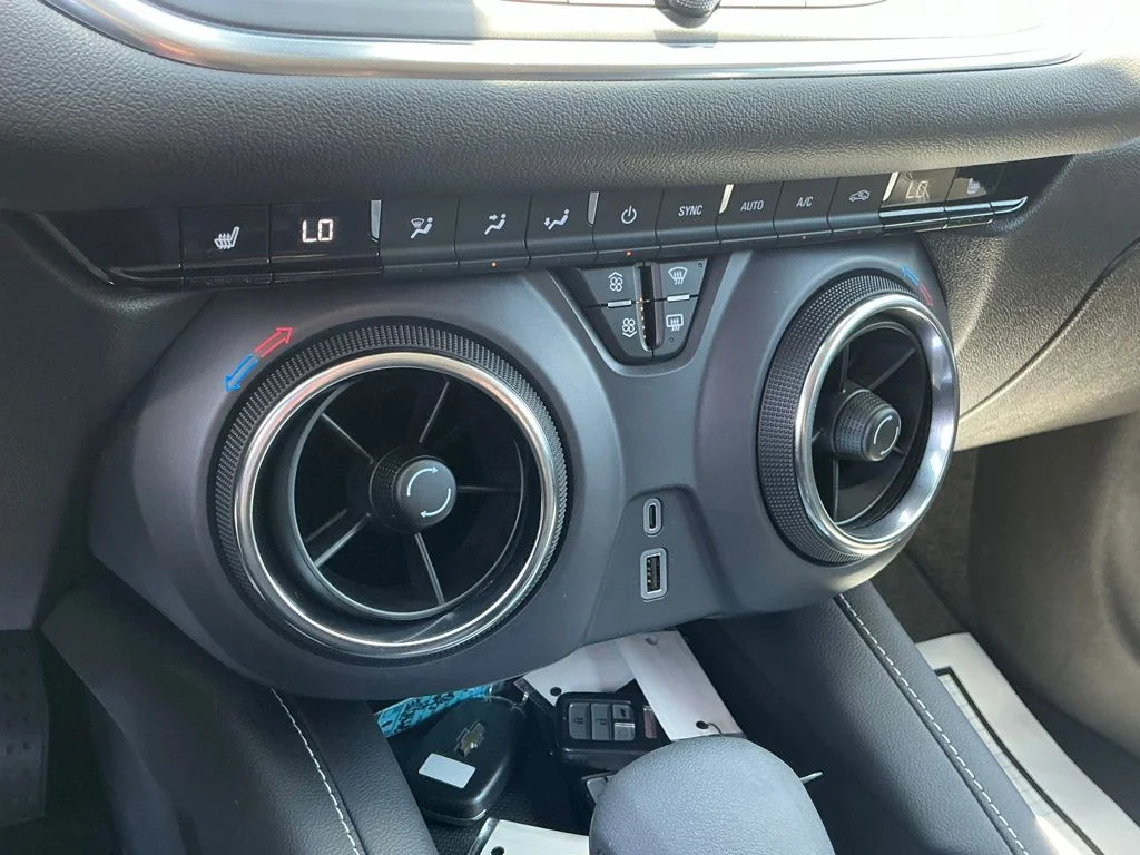 Used 2025 Black Chevrolet LT image 29