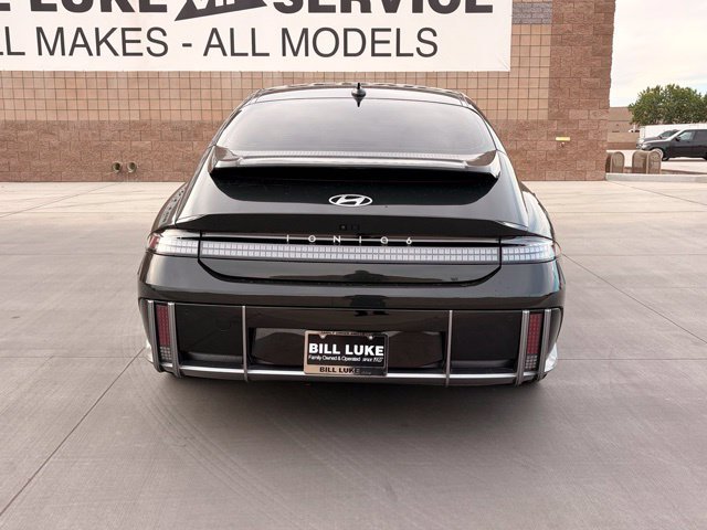 Used 2023 Green Hyundai Limited image 4