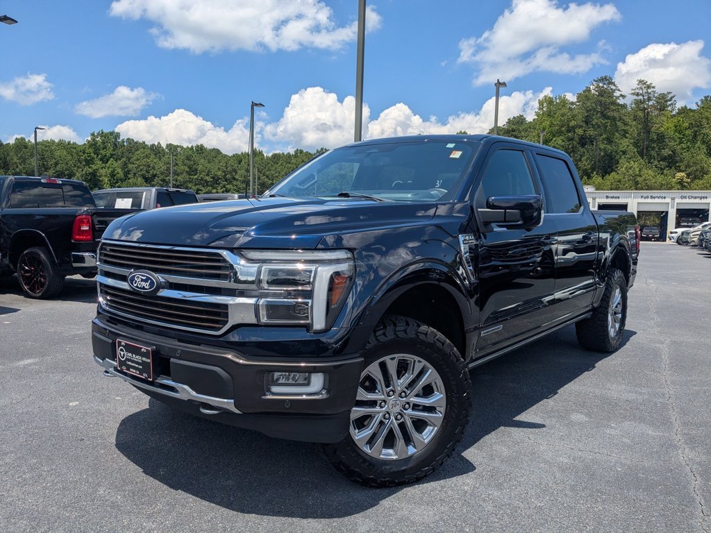 Used 2024  Ford King Ranch image 1