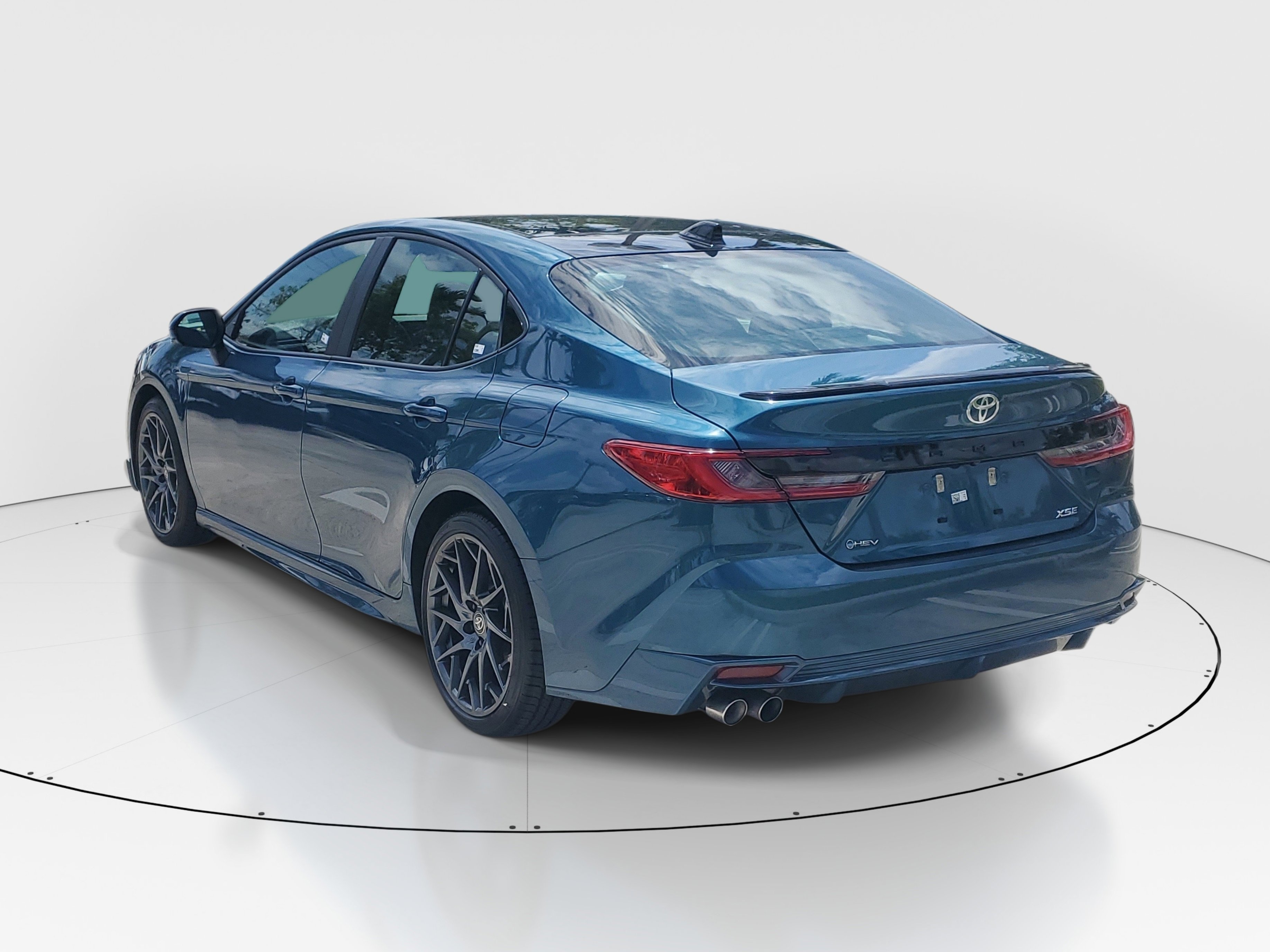 Certified Used 2025 Ocean Toyota XSE image 5