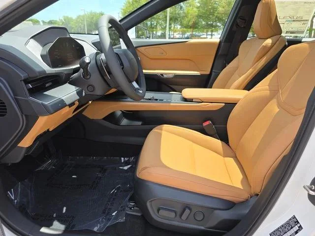 New 2026 Ultra White Lexus PREMIUM PLUS image 29